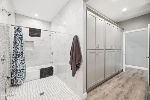$1,649,900 | 11814 South Tuzigoot Court, Phoenix, AZ 85044