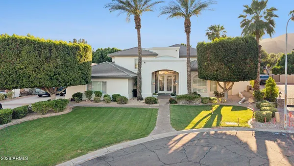$1,649,900 | 11814 South Tuzigoot Court, Phoenix, AZ 85044