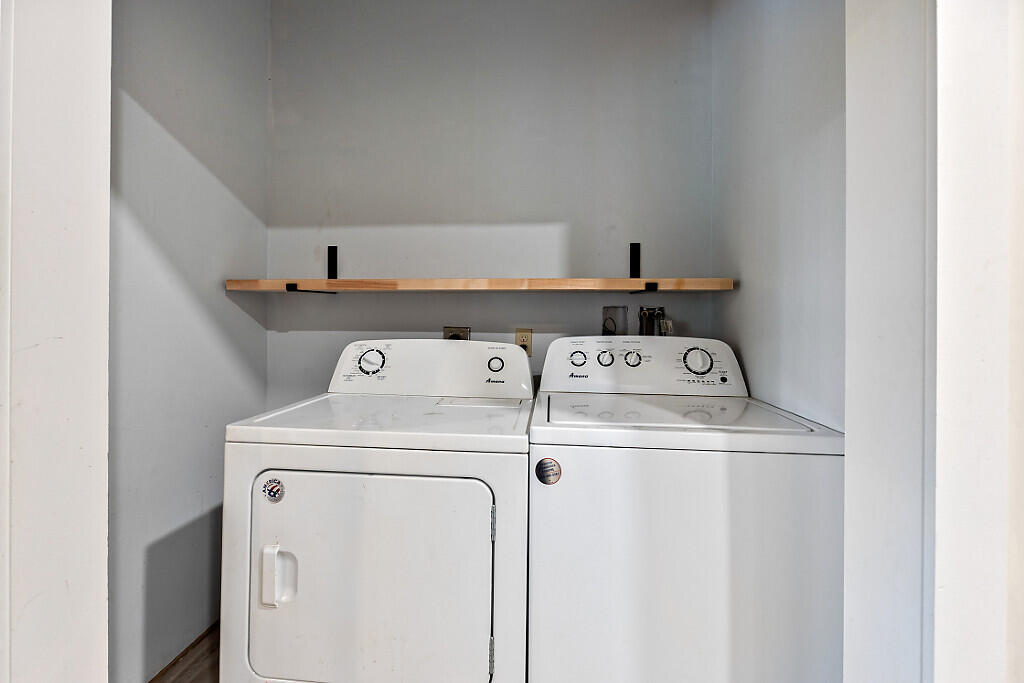 45 Haskell Haven Road Windsor, ME 04363 - Photo 15 of 34 17 Laundry Room