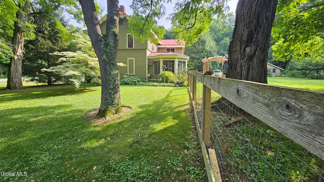 $879,000 | 59 Buckwheat Road, Germantown, NY 12526