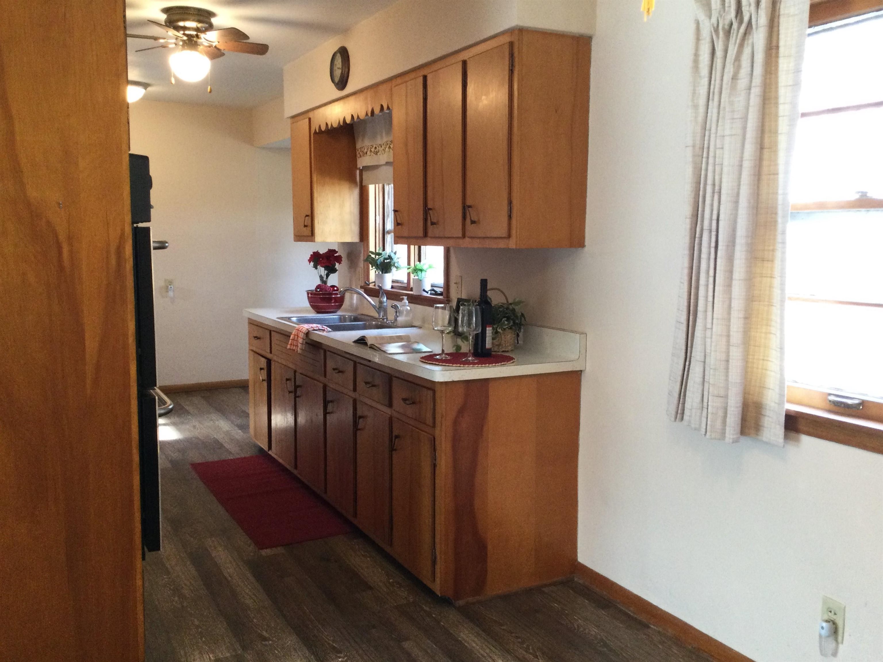 10381 Montague Road Winnebago, IL 61088 - Photo 11 of 36 Gallery Image 11