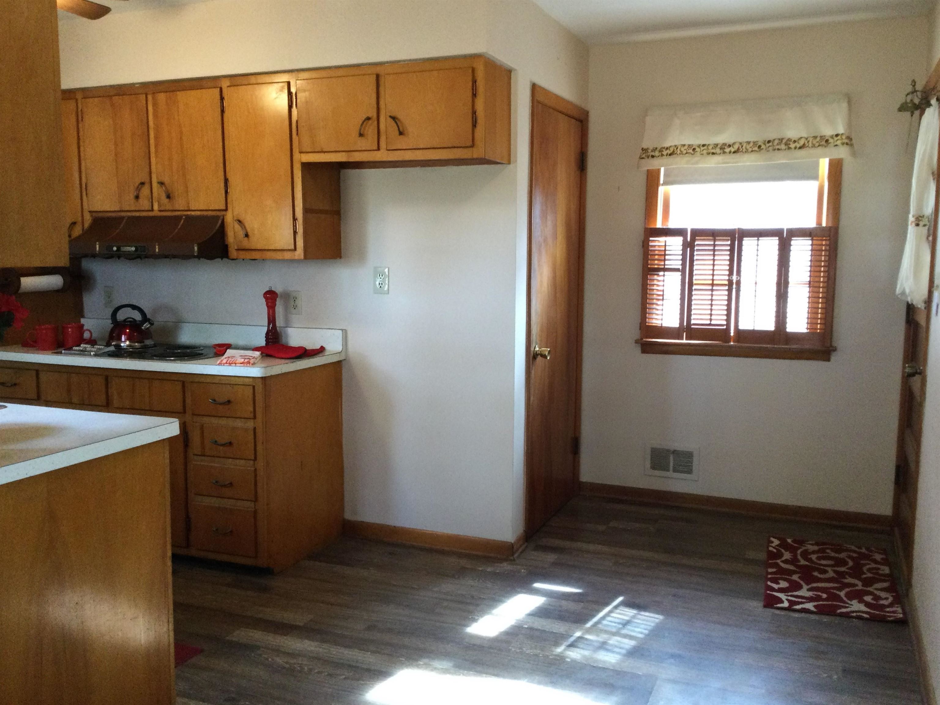 10381 Montague Road Winnebago, IL 61088 - Photo 14 of 36 Gallery Image 14