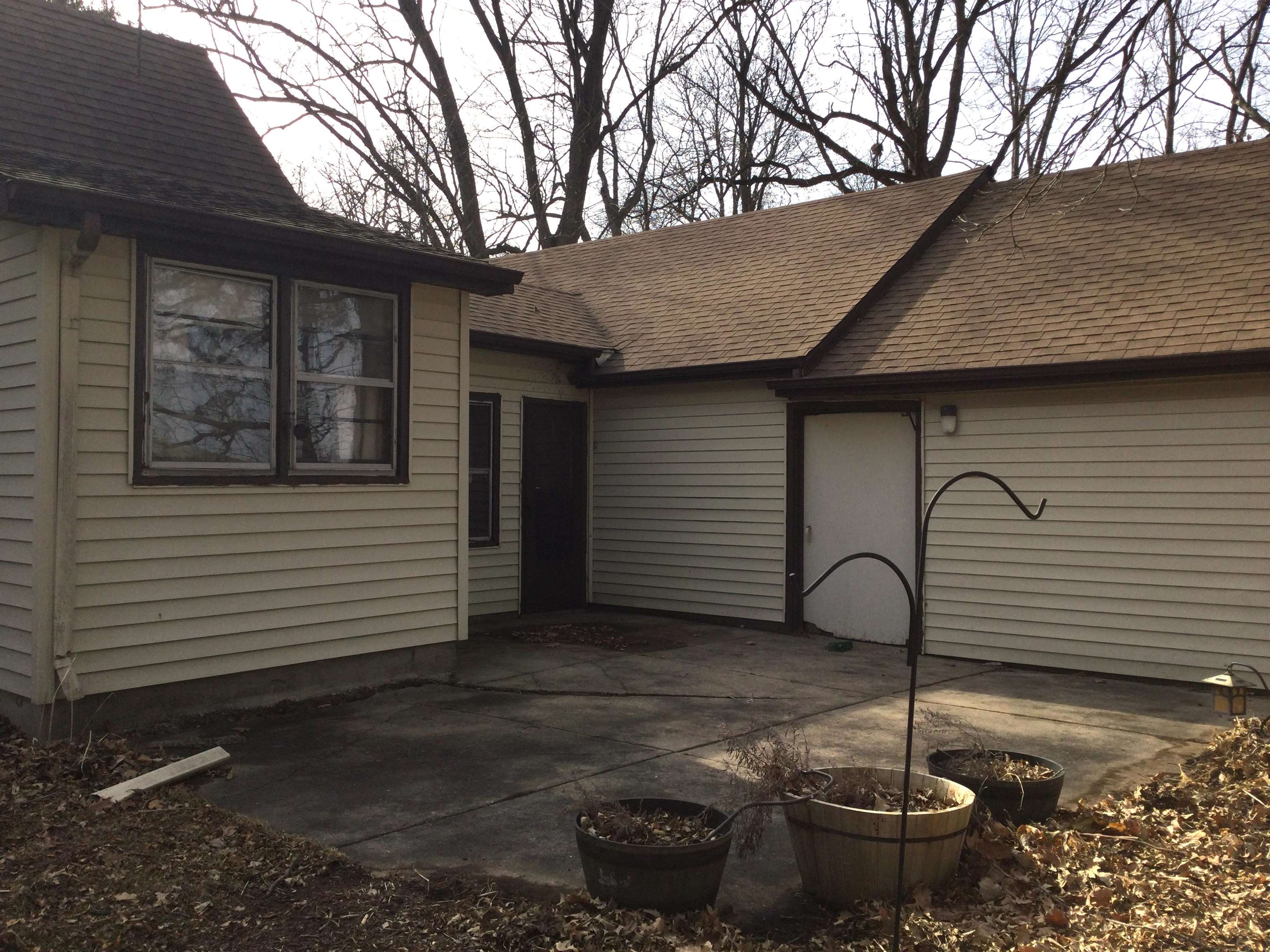 10381 Montague Road Winnebago, IL 61088 - Photo 5 of 36 Gallery Image 5