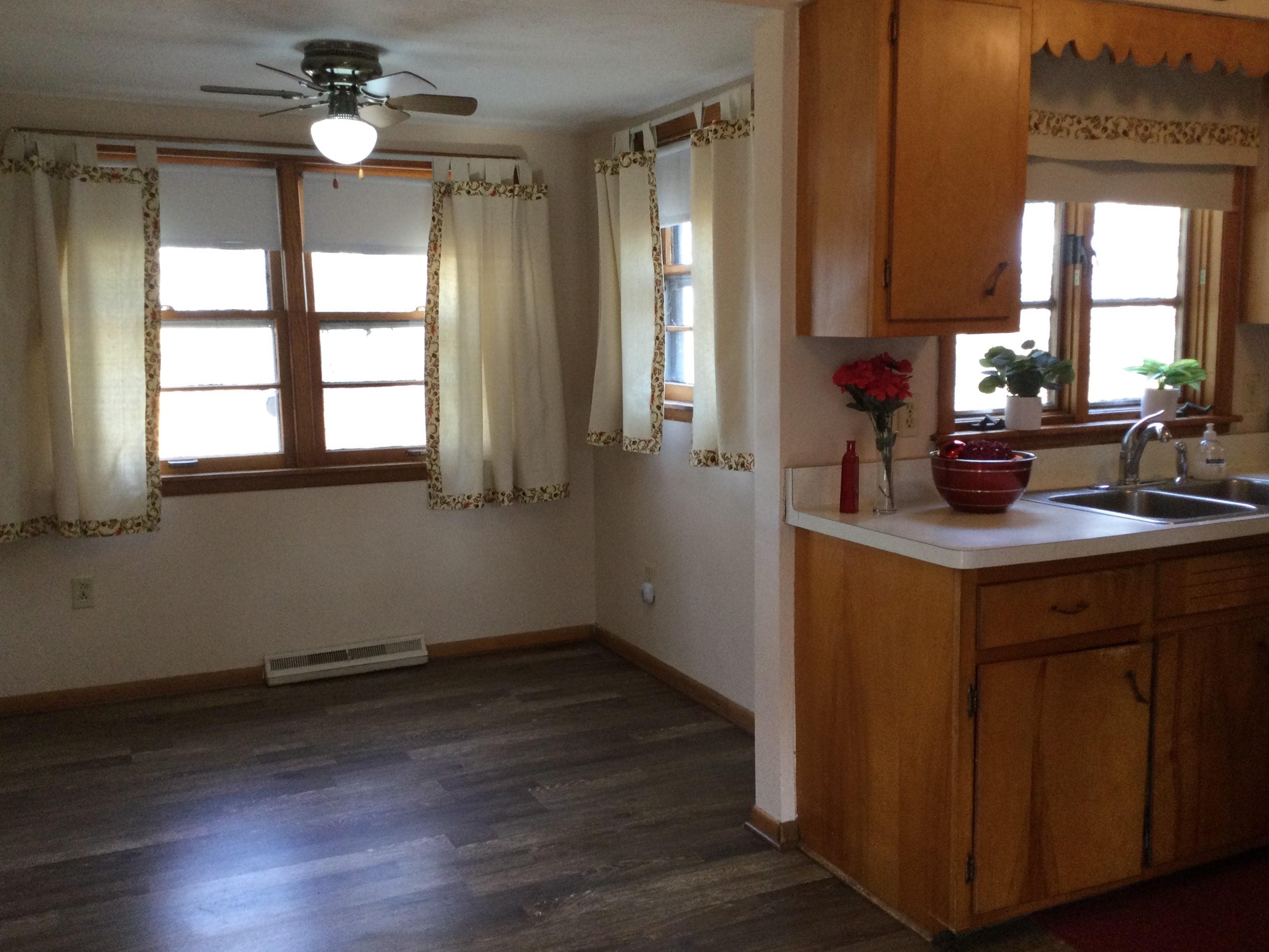 10381 Montague Road Winnebago, IL 61088 - Photo 10 of 36 Gallery Image 10
