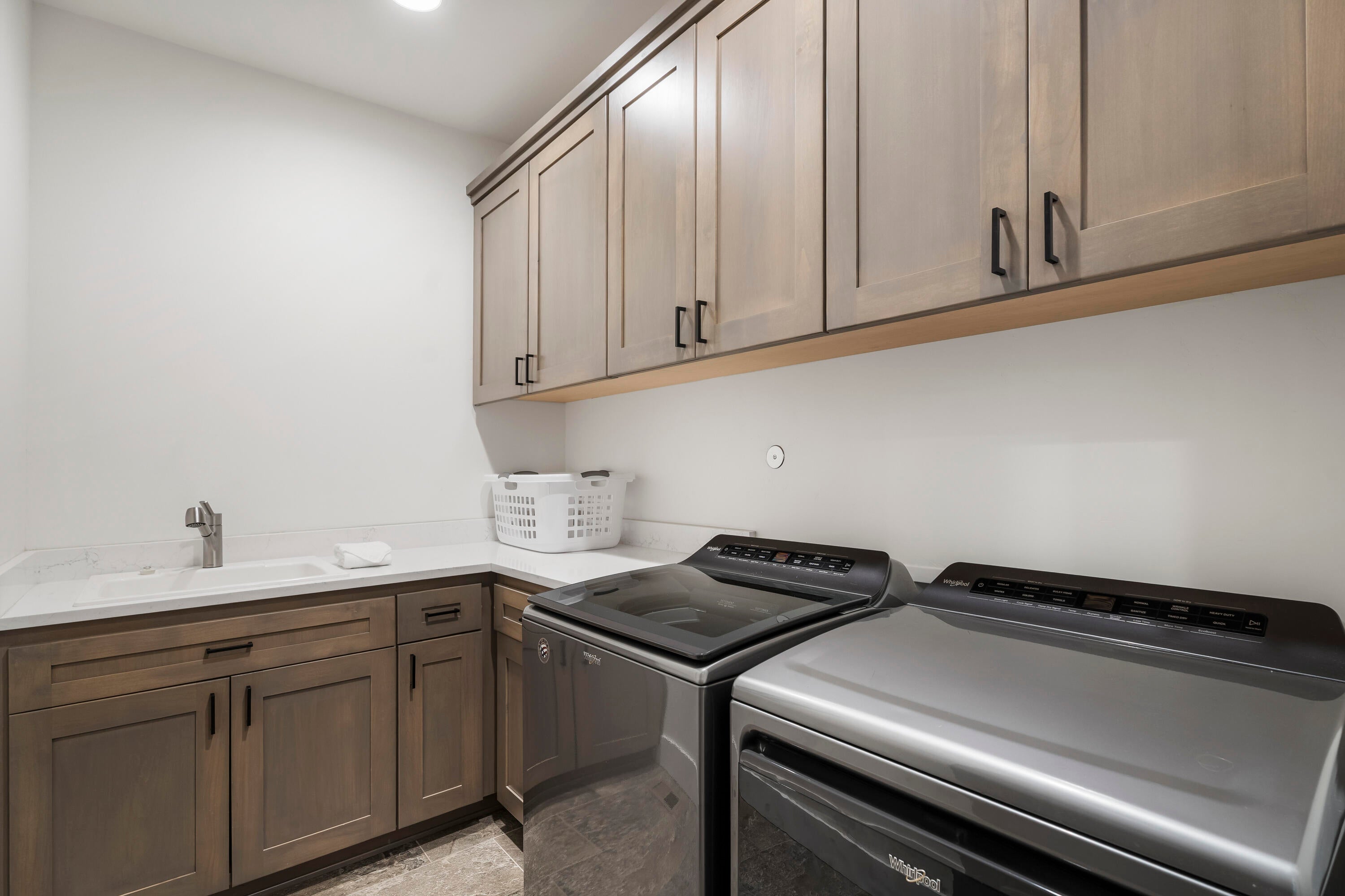 56302 Sable Rock Loop, Unit 255 Bend, OR 97707 - Photo 43 of 65 58-Laundry Room