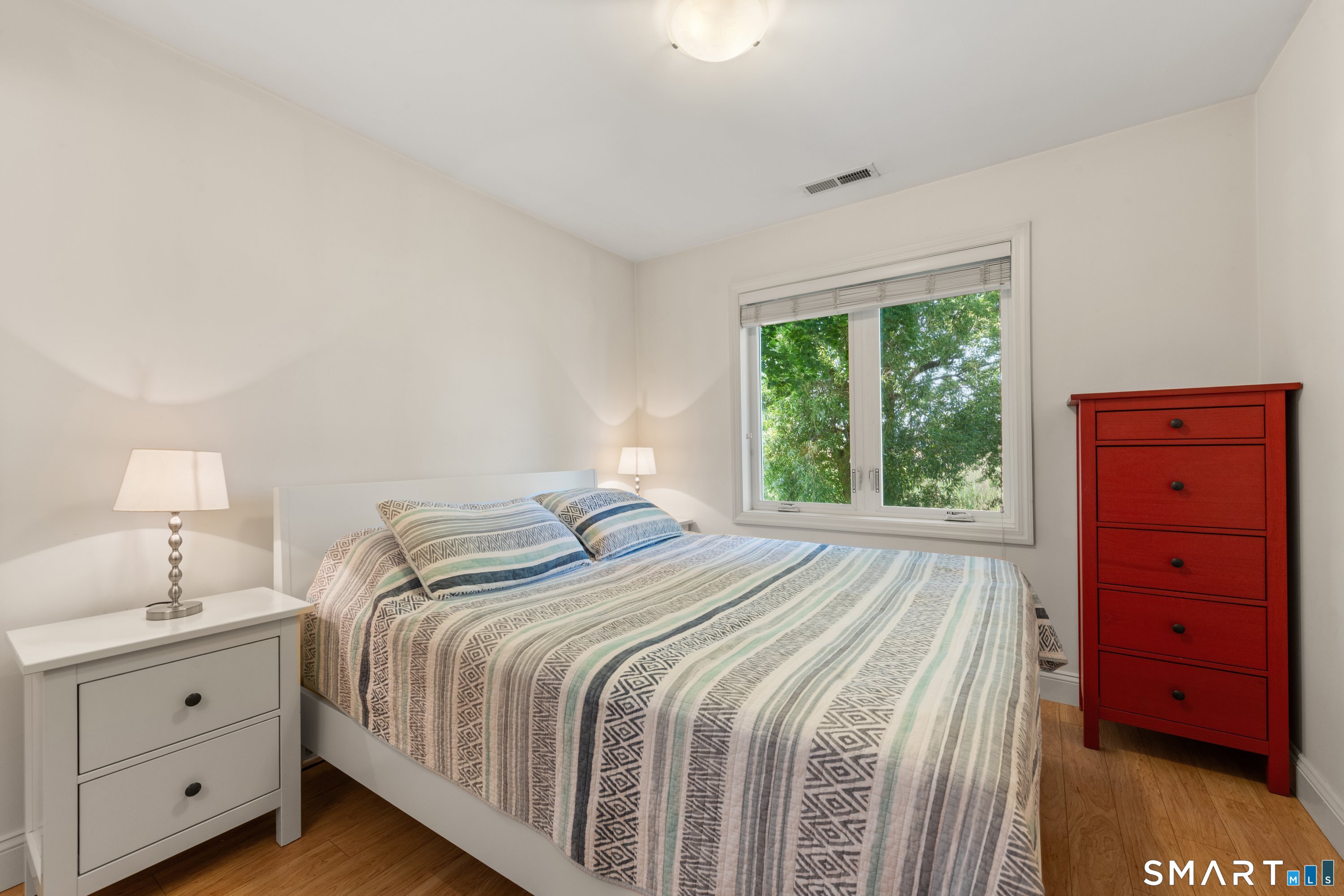 772 Rowland Road Fairfield, CT 06824 - Photo 11 of 26