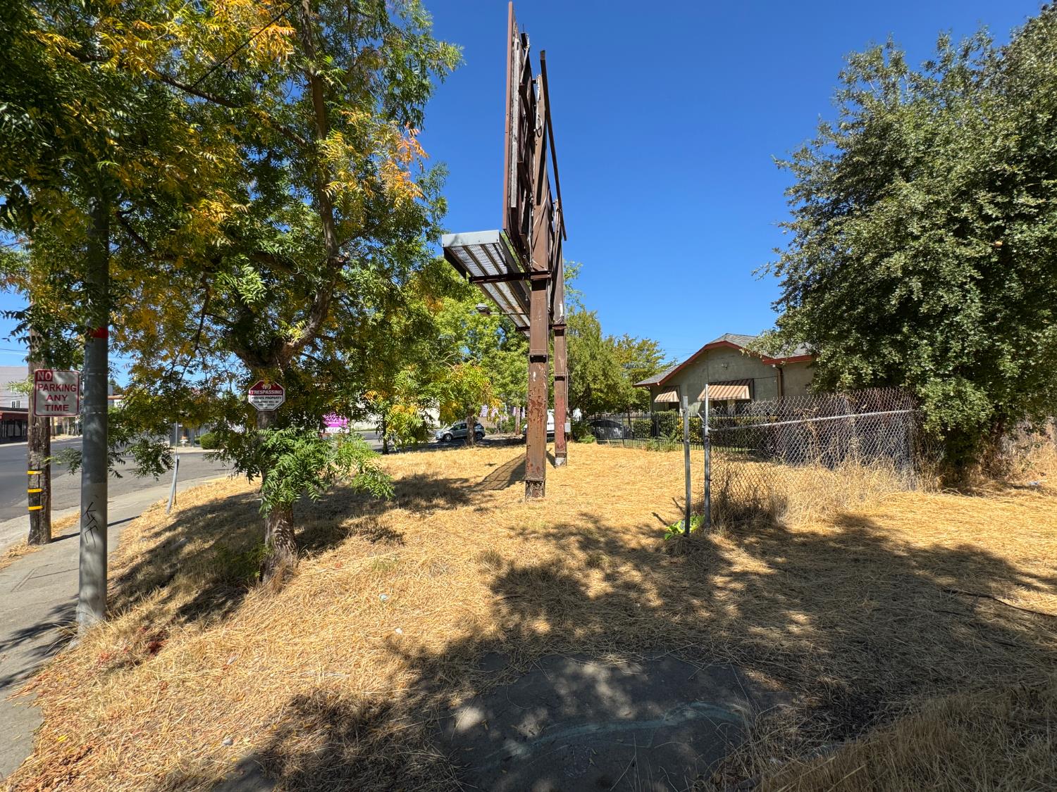 3951 Broadway Sacramento, CA 95817 - Photo 9 of 20 a view of swimming pool with a yard