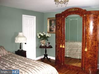 223 Harwicke Road Springfield, PA 19064 - Photo 5 of 6