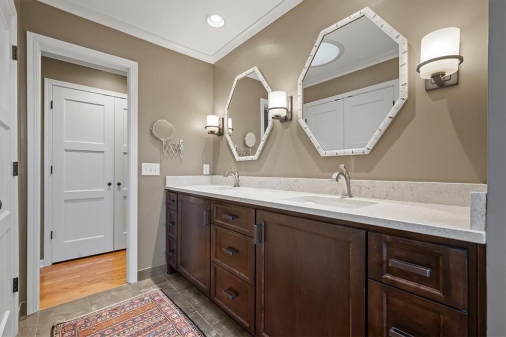 450 Hillcrest Road East Lake Quivira, KS 66217 - Photo 41 of 97