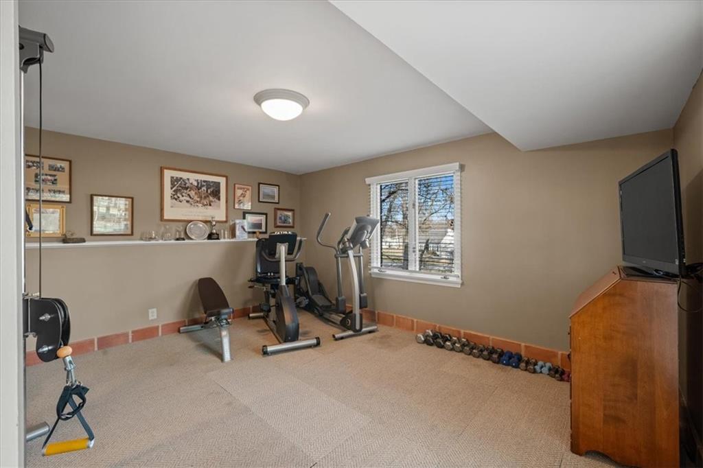 450 Hillcrest Road East Lake Quivira, KS 66217 - Photo 51 of 97