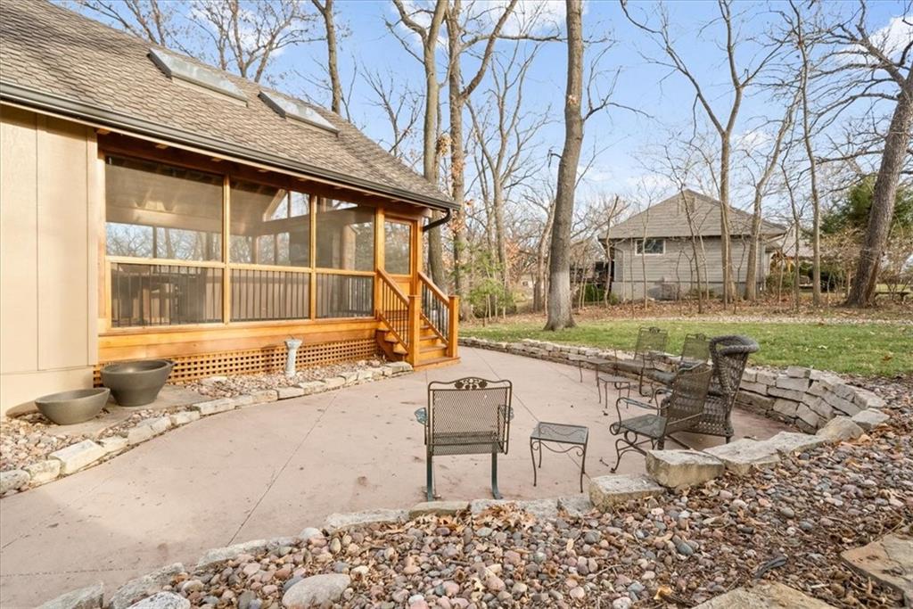 450 Hillcrest Road East Lake Quivira, KS 66217 - Photo 56 of 97