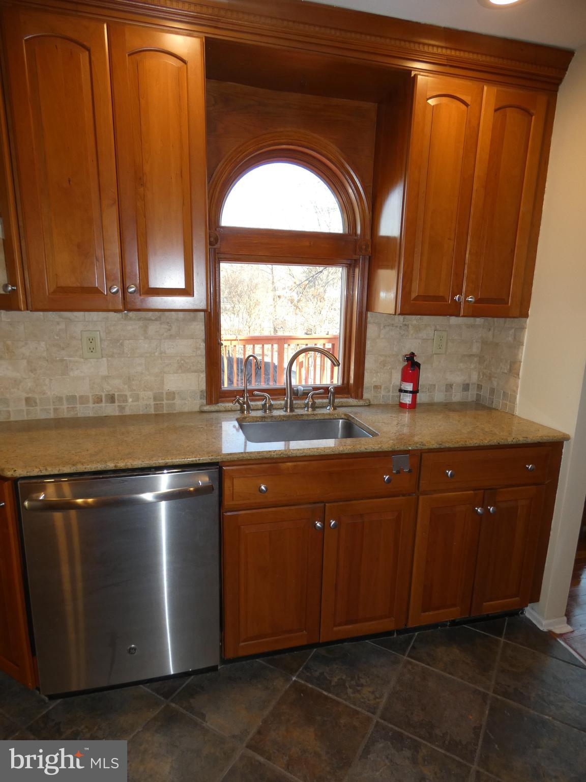 224 Hickory Corner Road Hightstown, NJ 08520 - Photo 8 of 78 Gallery Image 8