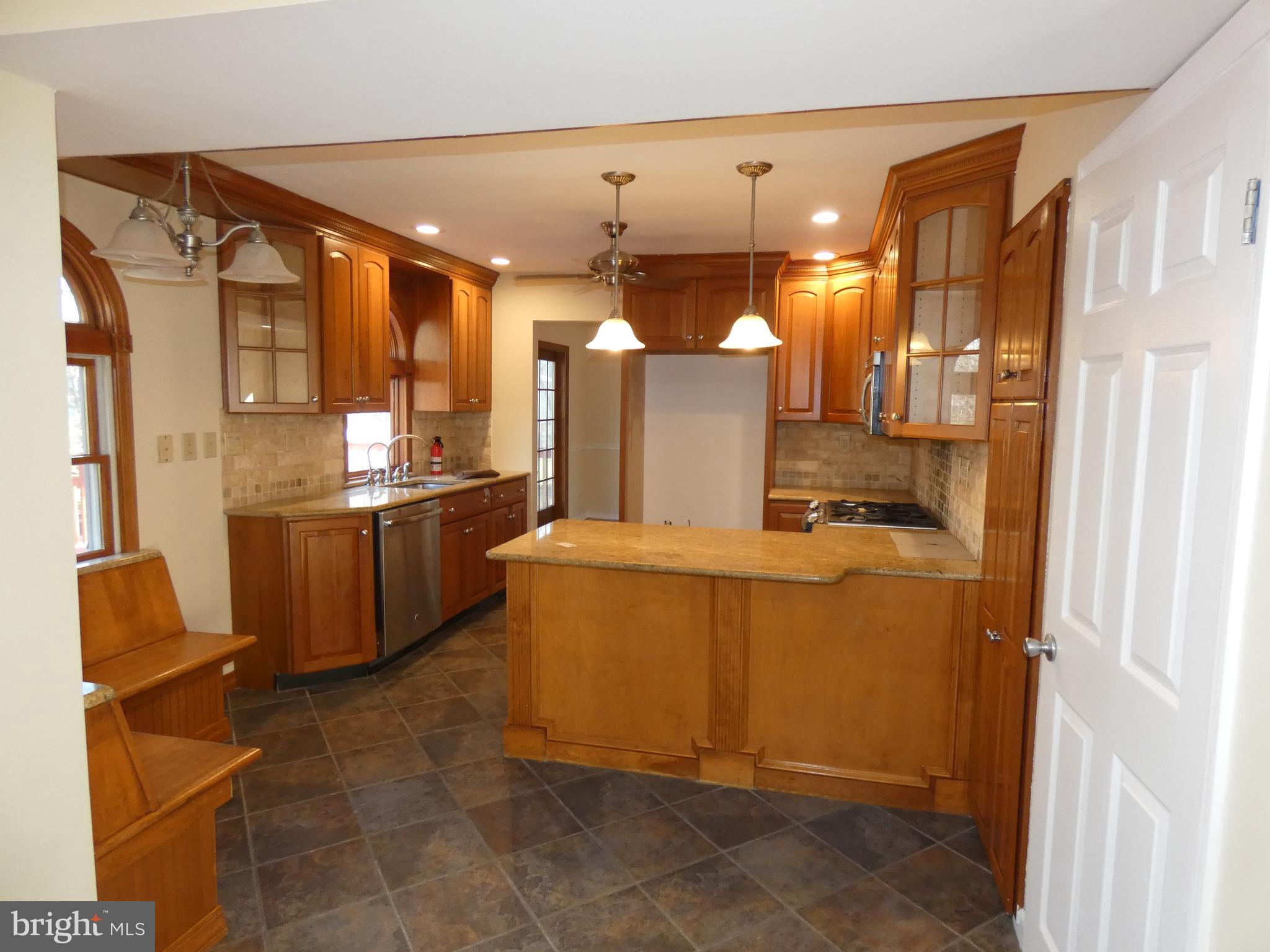 224 Hickory Corner Road Hightstown, NJ 08520 - Photo 10 of 78 Gallery Image 10