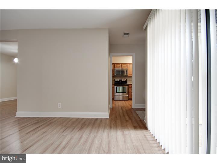 1475 Mt Holly Road, Unit D1 Edgewater Park, NJ 08010 - Photo 14 of 25 Living Room