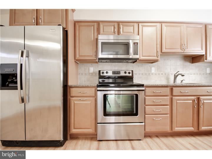 1475 Mt Holly Road, Unit D1 Edgewater Park, NJ 08010 - Photo 4 of 25 Kitchen