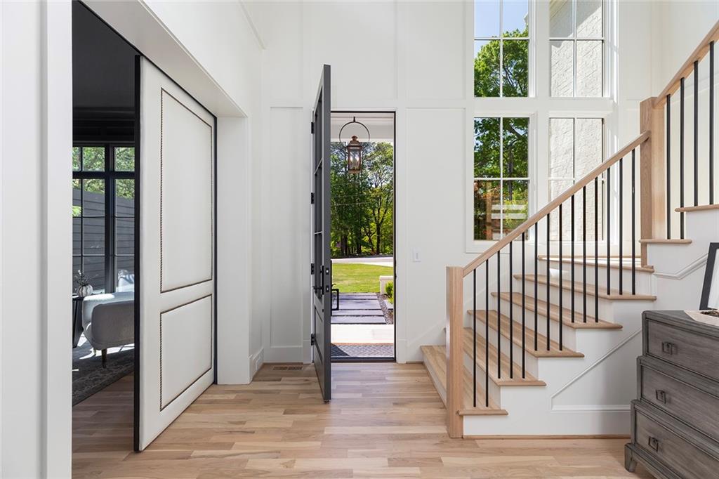 3290 Dunlop Court Atlanta, GA 30319 - Photo 8 of 81