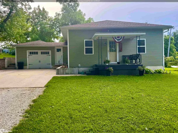 $180,000 | 211 North Liberty Street, Cincinnati, IA 52549