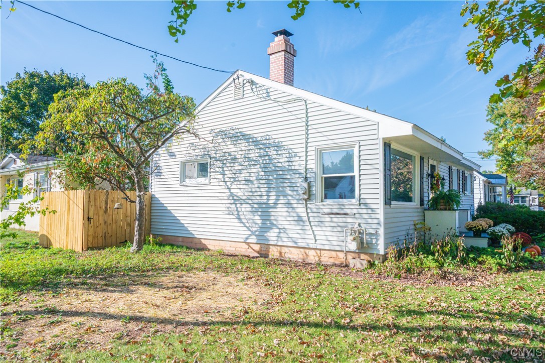 340 South Willow Street Oneida, NY 13421 - Photo 4 of 31