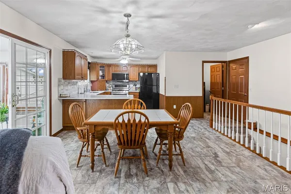 $345,000 | 911 Bayberry Lane, Red Bud, IL 62278