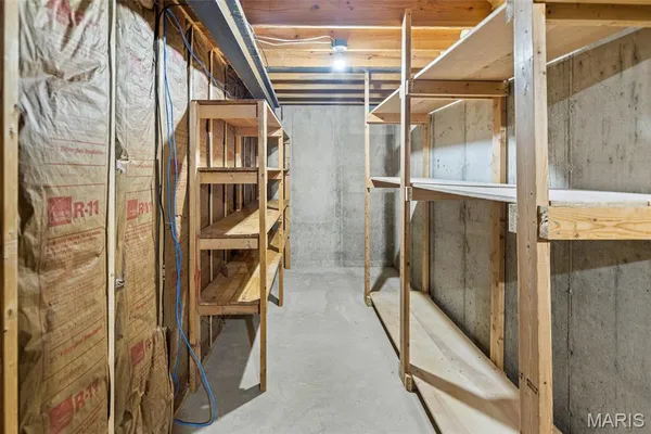 $345,000 | 911 Bayberry Lane, Red Bud, IL 62278