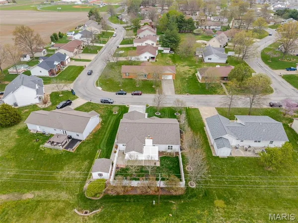 $345,000 | 911 Bayberry Lane, Red Bud, IL 62278