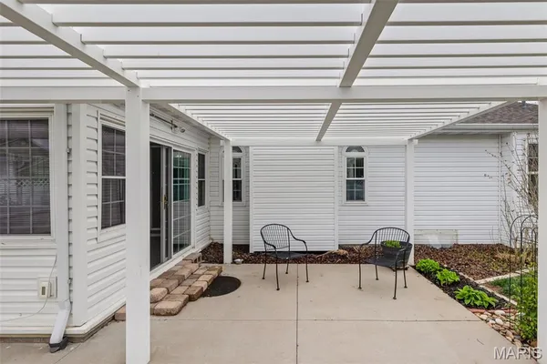 $345,000 | 911 Bayberry Lane, Red Bud, IL 62278