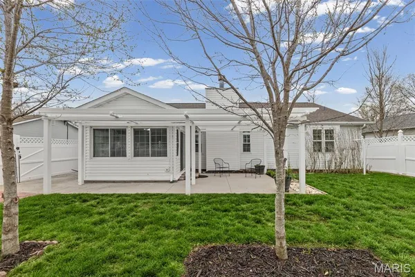 $345,000 | 911 Bayberry Lane, Red Bud, IL 62278