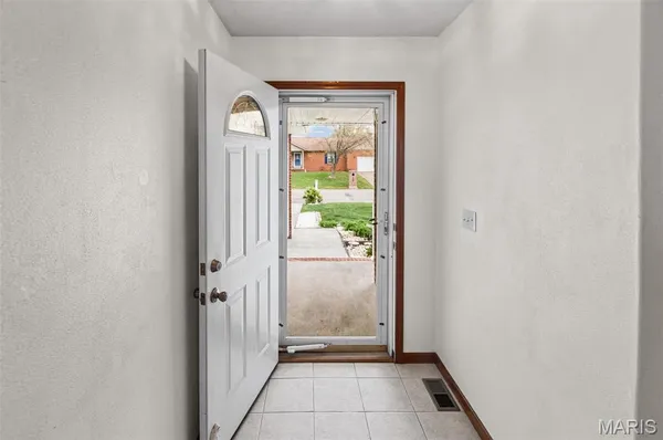 $345,000 | 911 Bayberry Lane, Red Bud, IL 62278
