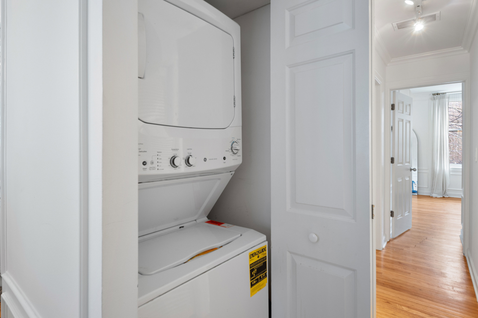 618 West Barry Avenue, Unit 2 Chicago, IL 60657 - Photo 19 of 21