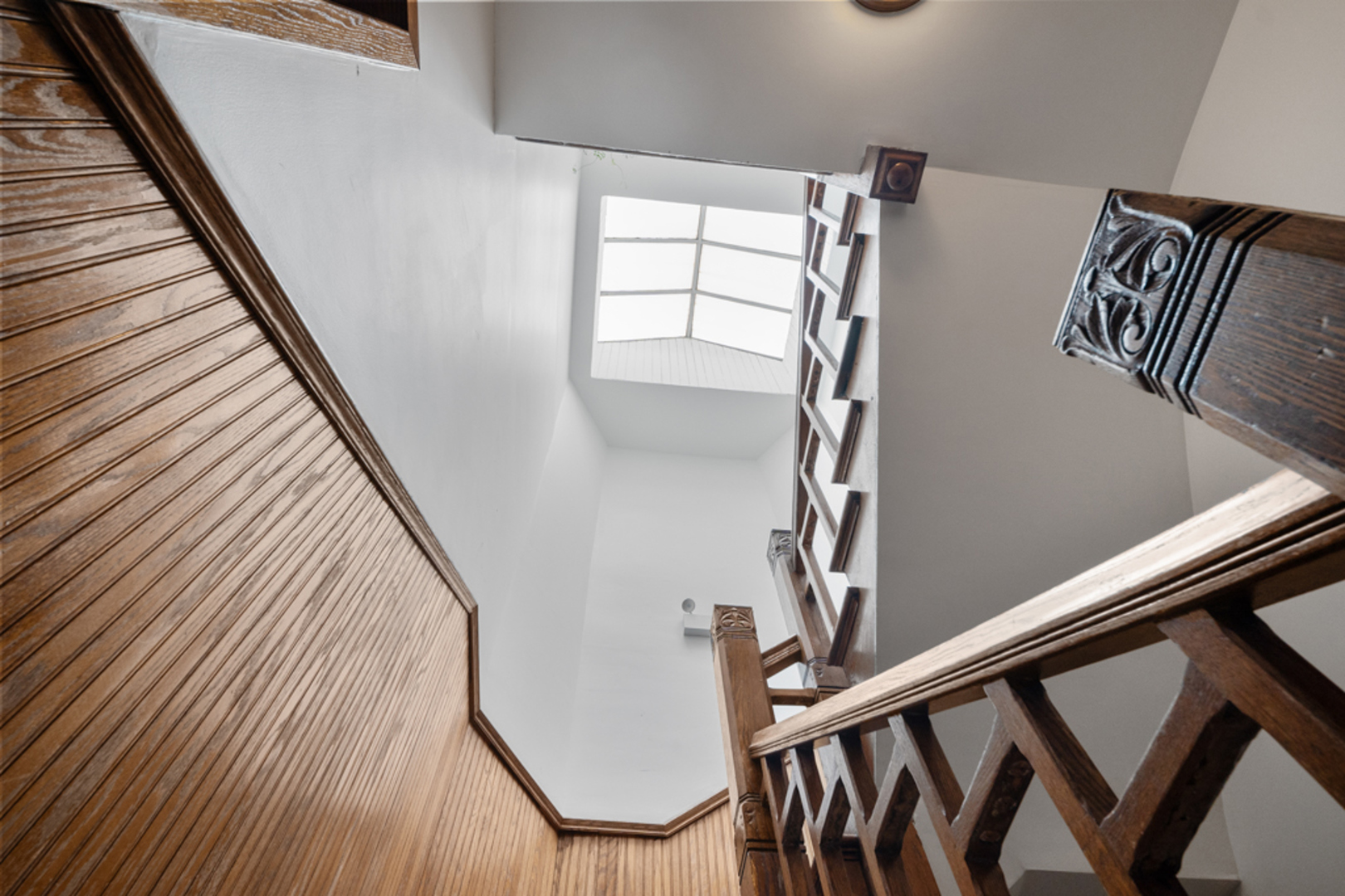 618 West Barry Avenue, Unit 2 Chicago, IL 60657 - Photo 20 of 21