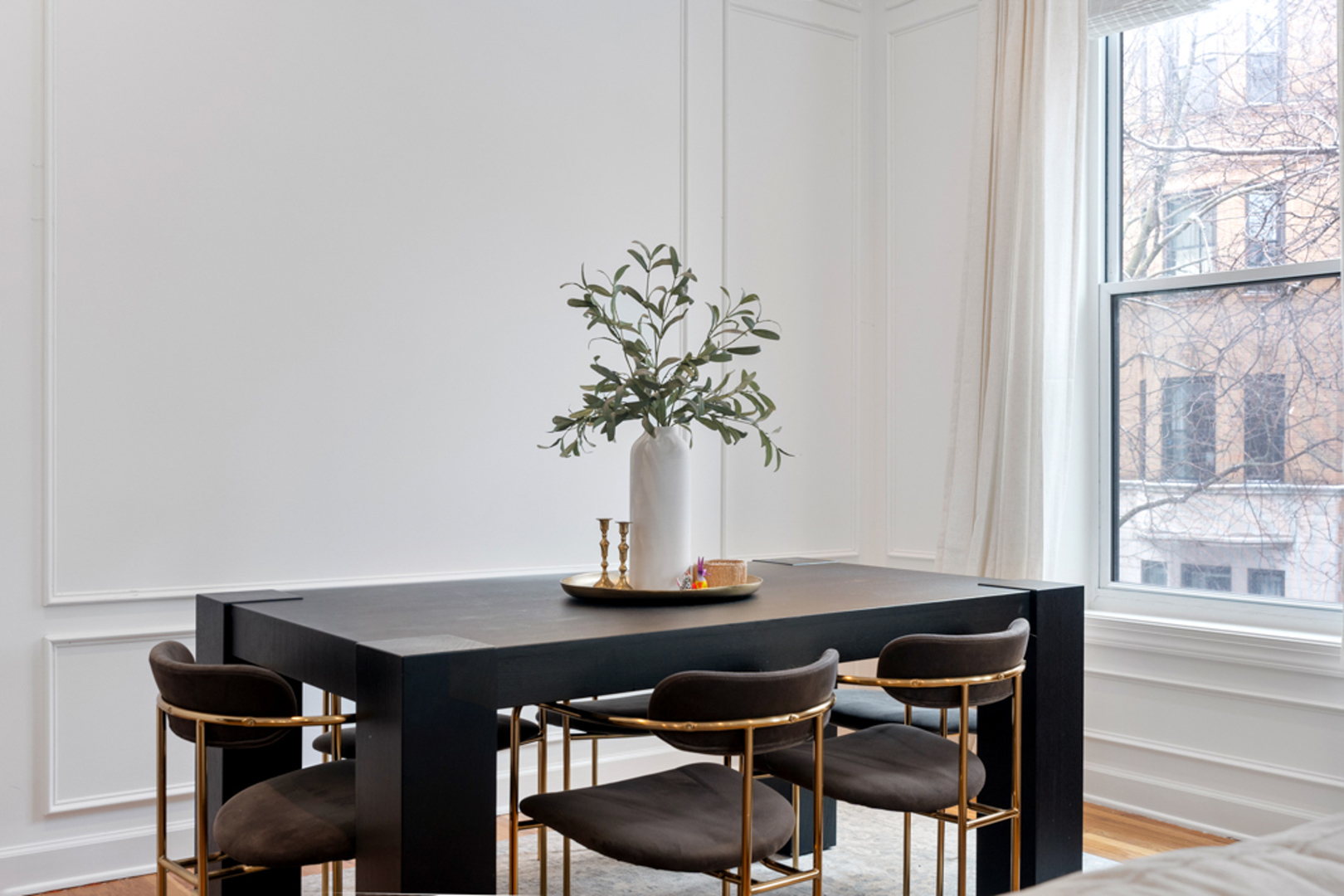 618 West Barry Avenue, Unit 2 Chicago, IL 60657 - Photo 4 of 21