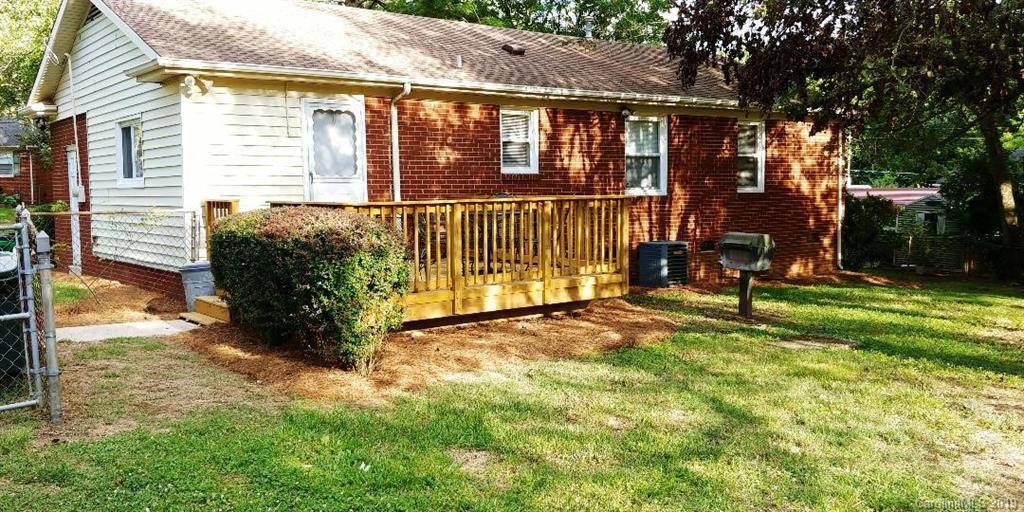 924 Ranch Road Charlotte, NC 28208 - Photo 4 of 14 Gallery Image 4