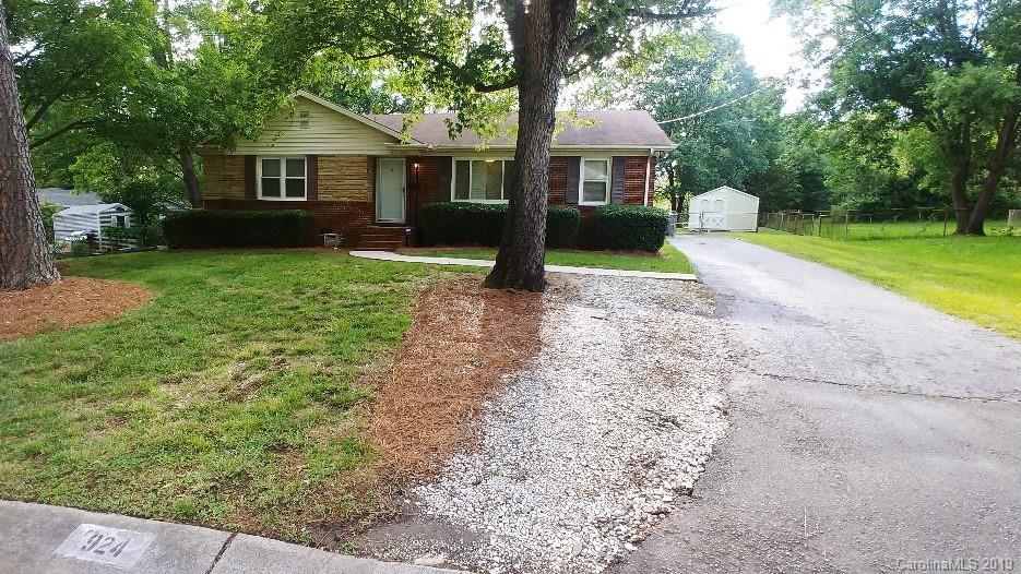 924 Ranch Road Charlotte, NC 28208 - Photo 5 of 14 Gallery Image 5