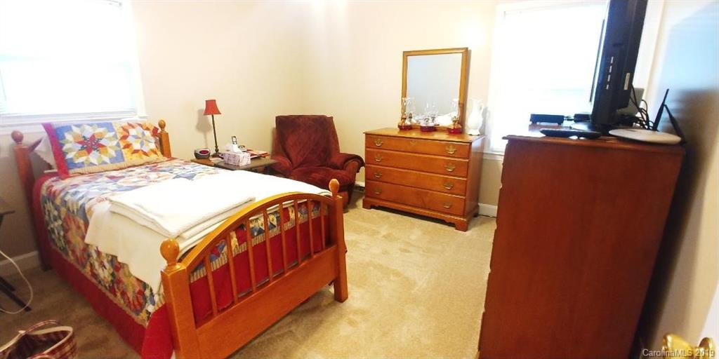 924 Ranch Road Charlotte, NC 28208 - Photo 10 of 14 Gallery Image 10