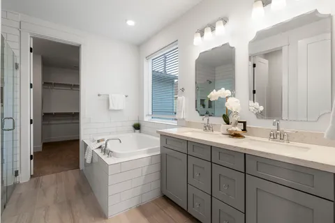 $775,000 | 452 Crimson Sky Court, Dripping Springs, TX 78620