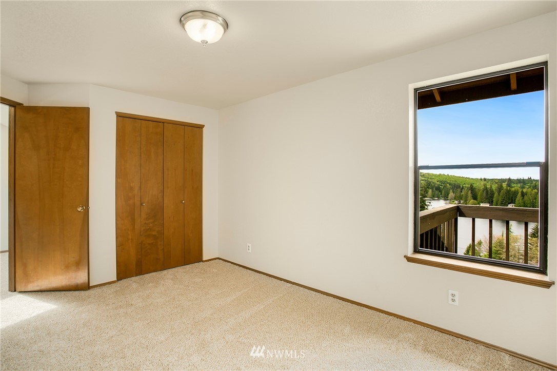 2111 South Lake Roesiger Road Snohomish, WA 98290 - Photo 21 of 39