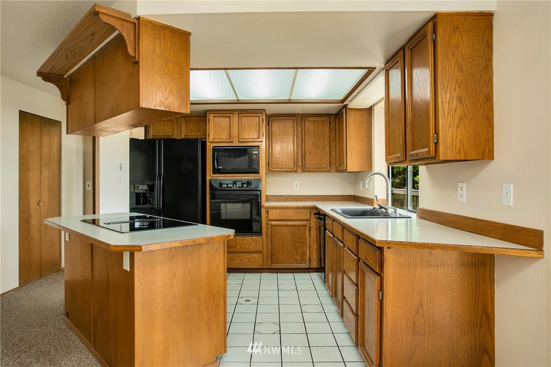 2111 South Lake Roesiger Road Snohomish, WA 98290 - Photo 8 of 39