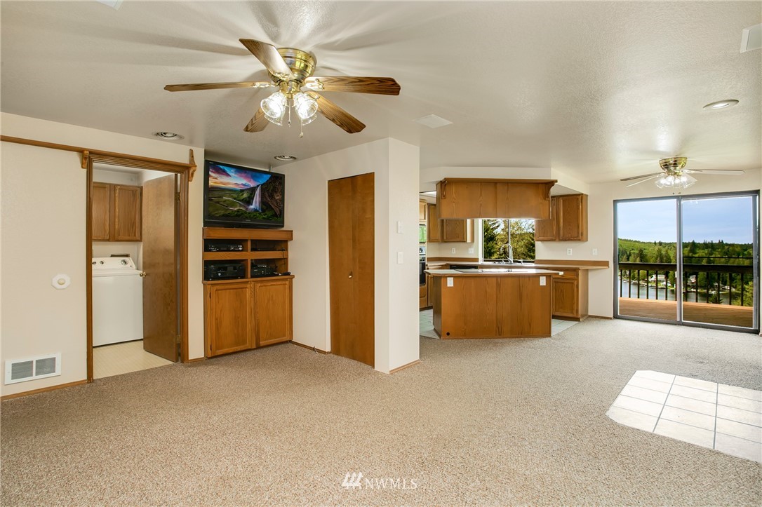 2111 South Lake Roesiger Road Snohomish, WA 98290 - Photo 10 of 39