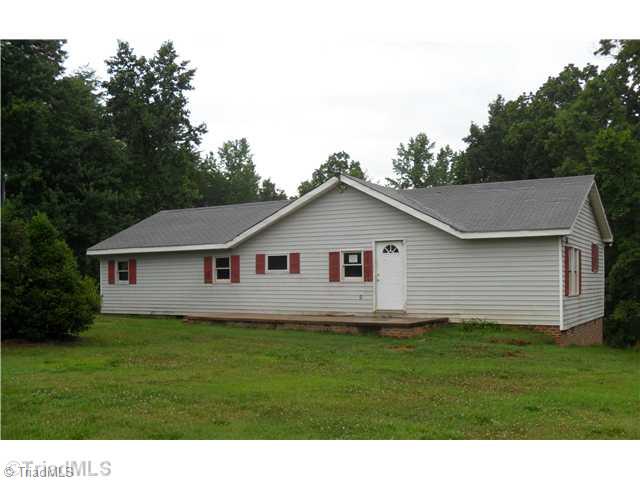 644 Foxwood Road Madison, NC 27025 - Photo 1 of 8 Exterior Front.