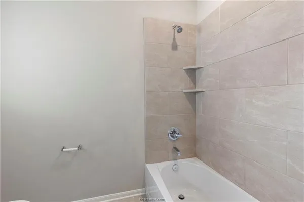 $2,400 | 15217 Still Water Mdw Loop, College Station, TX 77845