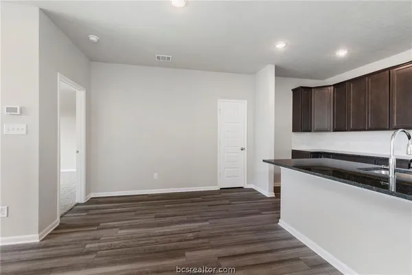$2,400 | 15217 Still Water Mdw Loop, College Station, TX 77845