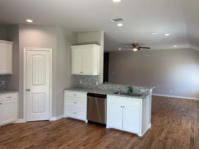 $1,695 | 3503 Brookstone Drive, Sherman, TX 75092