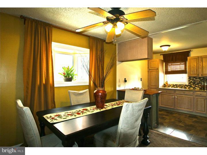 3811 Charteris Road Philadelphia, PA 19154 - Photo 4 of 19 Dining Room