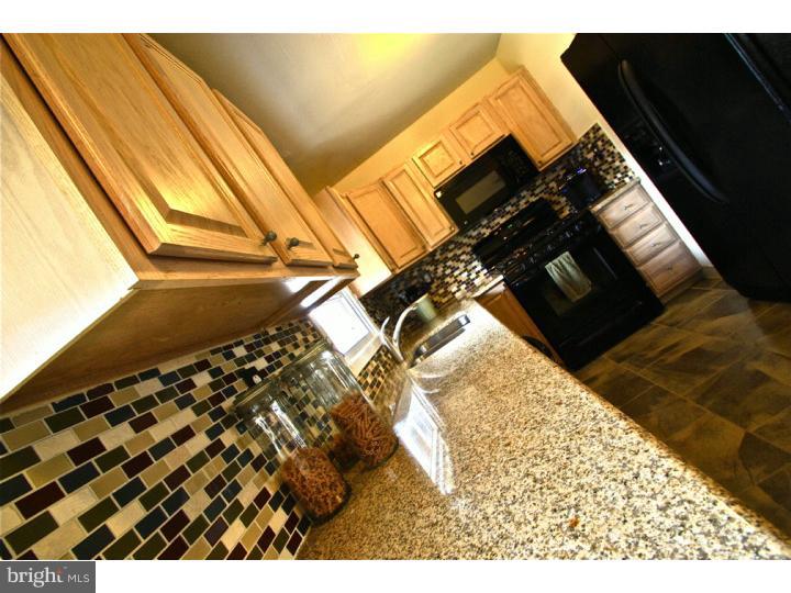 3811 Charteris Road Philadelphia, PA 19154 - Photo 5 of 19 Kitchen