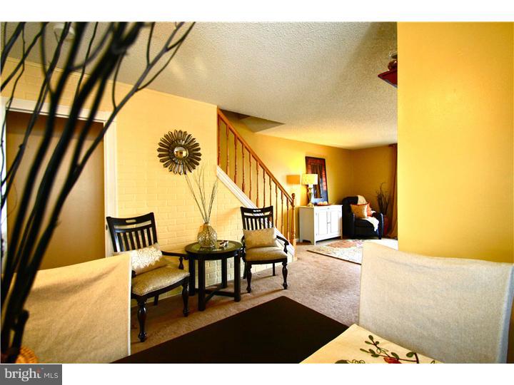 3811 Charteris Road Philadelphia, PA 19154 - Photo 9 of 19 Dining Room