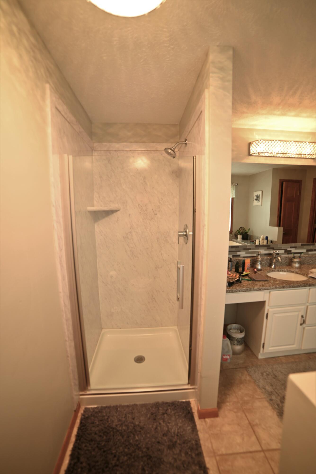3305 Gooding Road Marion, OH 43302 - Photo 32 of 85 Walk in shower!