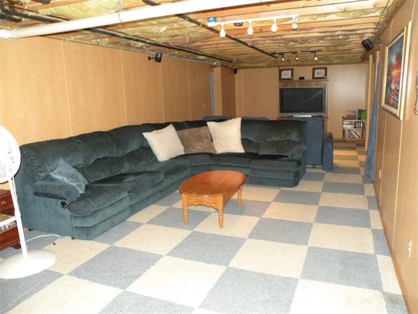 35 Kruse Road Hubbardston, MA 01452 - Photo 24 of 29 a balcony with furniture and a rug
