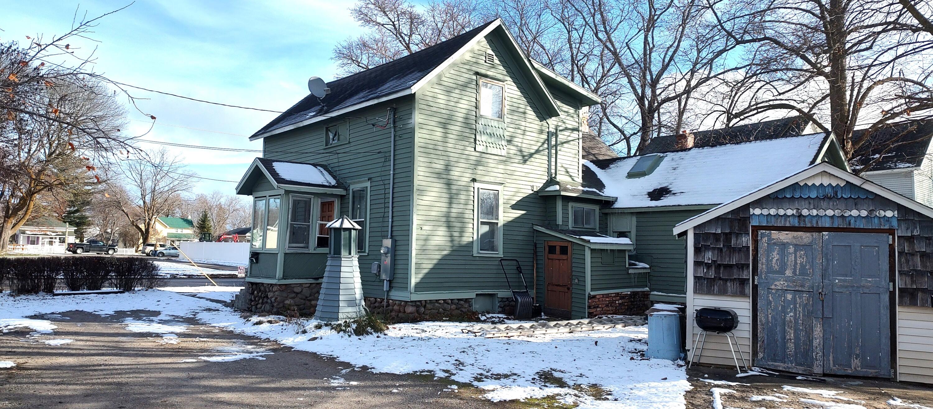 463 West State Street Cheboygan, MI 49721 - Photo 2 of 25 Gallery Image 2