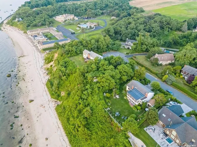 $1,999,000 | 895 Glen Court, Cutchogue, NY 11935