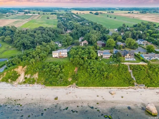 $1,999,000 | 895 Glen Court, Cutchogue, NY 11935